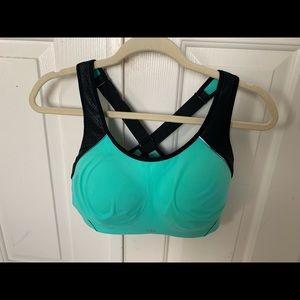 Victoria’s Secret VSX sports bra. Size 38D
